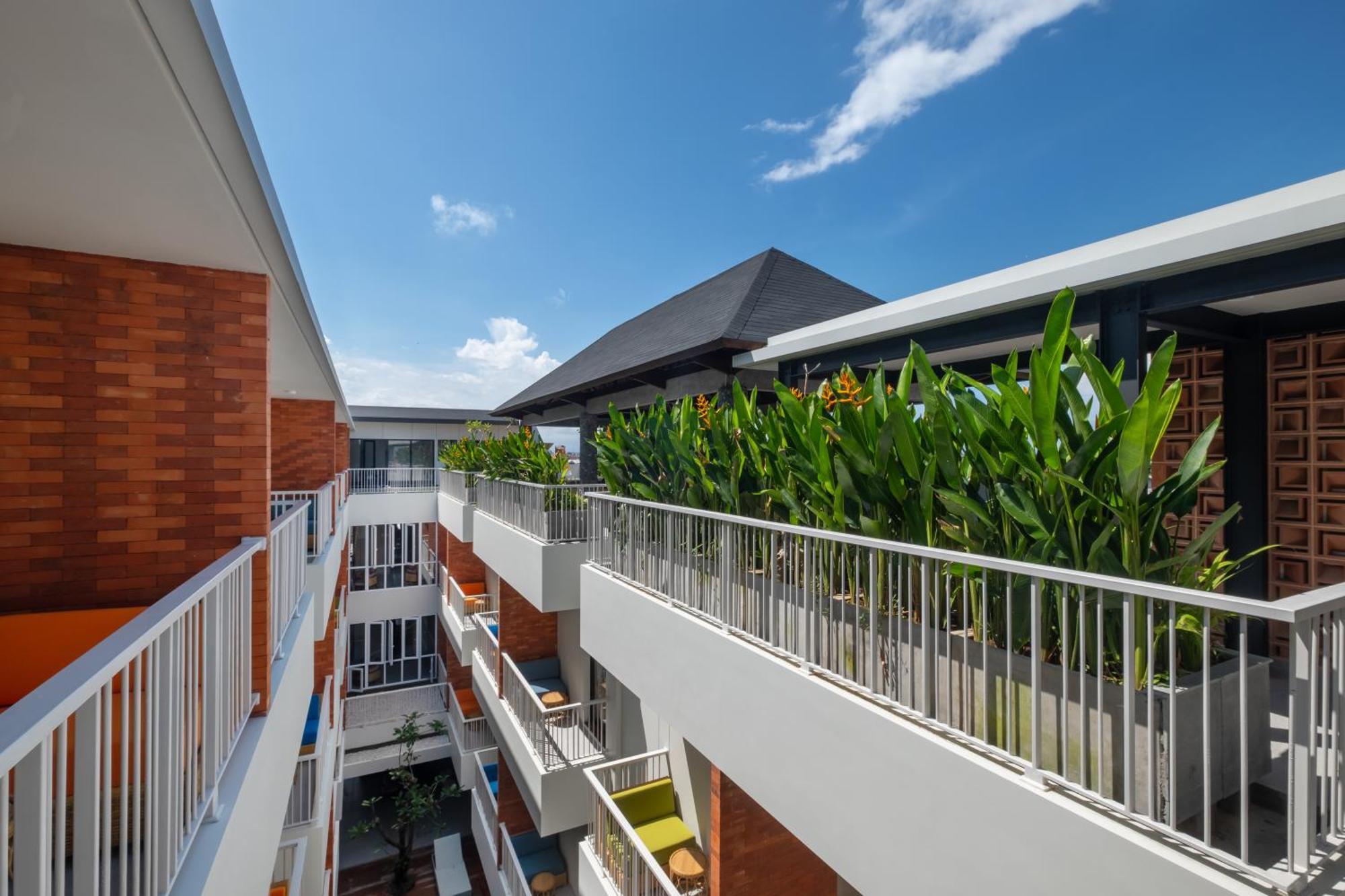 Aralea Coliving Hotel Денпасар Екстериор снимка